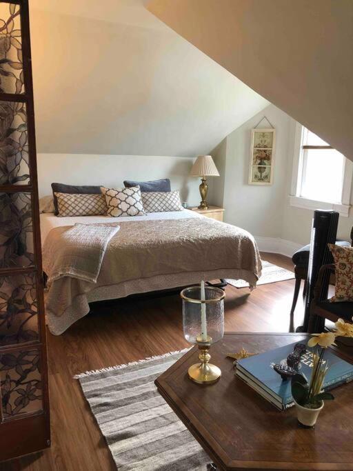 Redefined Alchemy - Bright, Eclectic, Pretty Apt 3E Little Falls Eksteriør billede