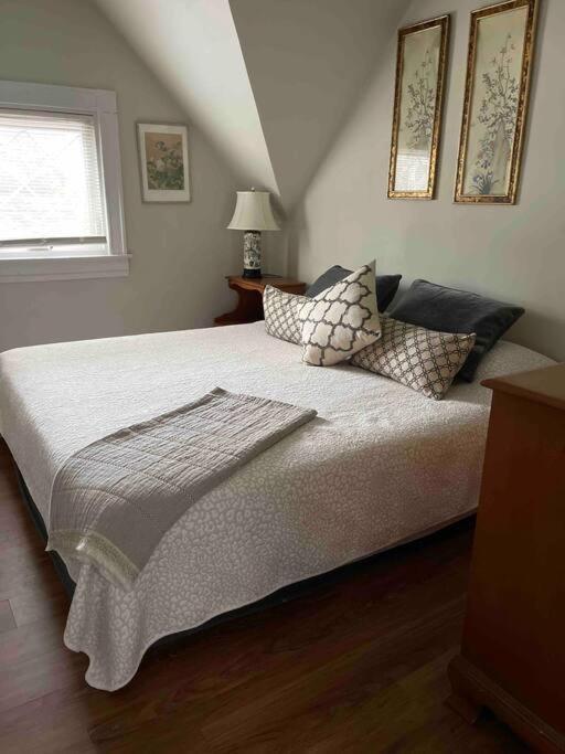 Redefined Alchemy - Bright, Eclectic, Pretty Apt 3E Little Falls Eksteriør billede